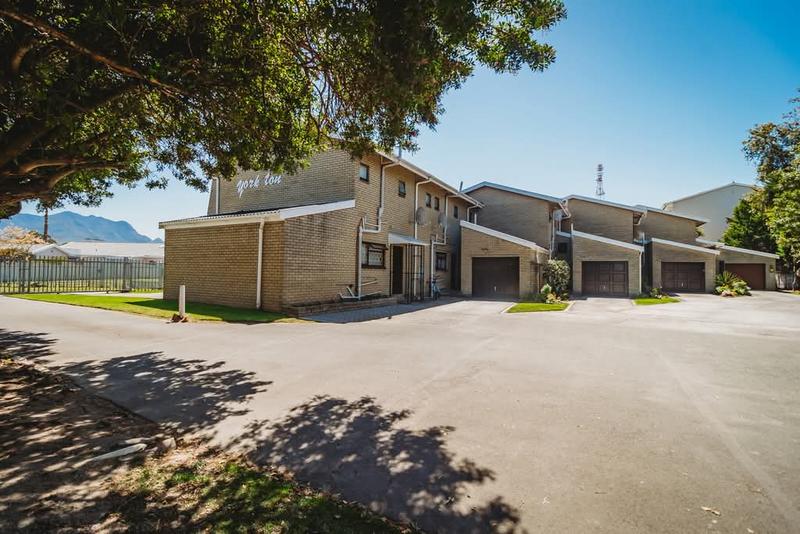 2 Bedroom Property for Sale in Dormehls Drift Western Cape